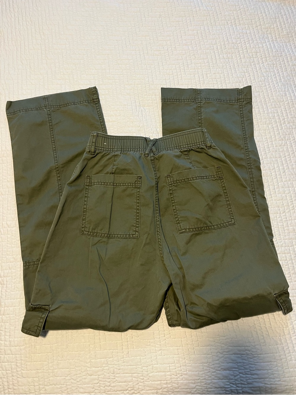 Abercrombie Green Cargo Pants Size 2 Short Length - Picture 3 of 3